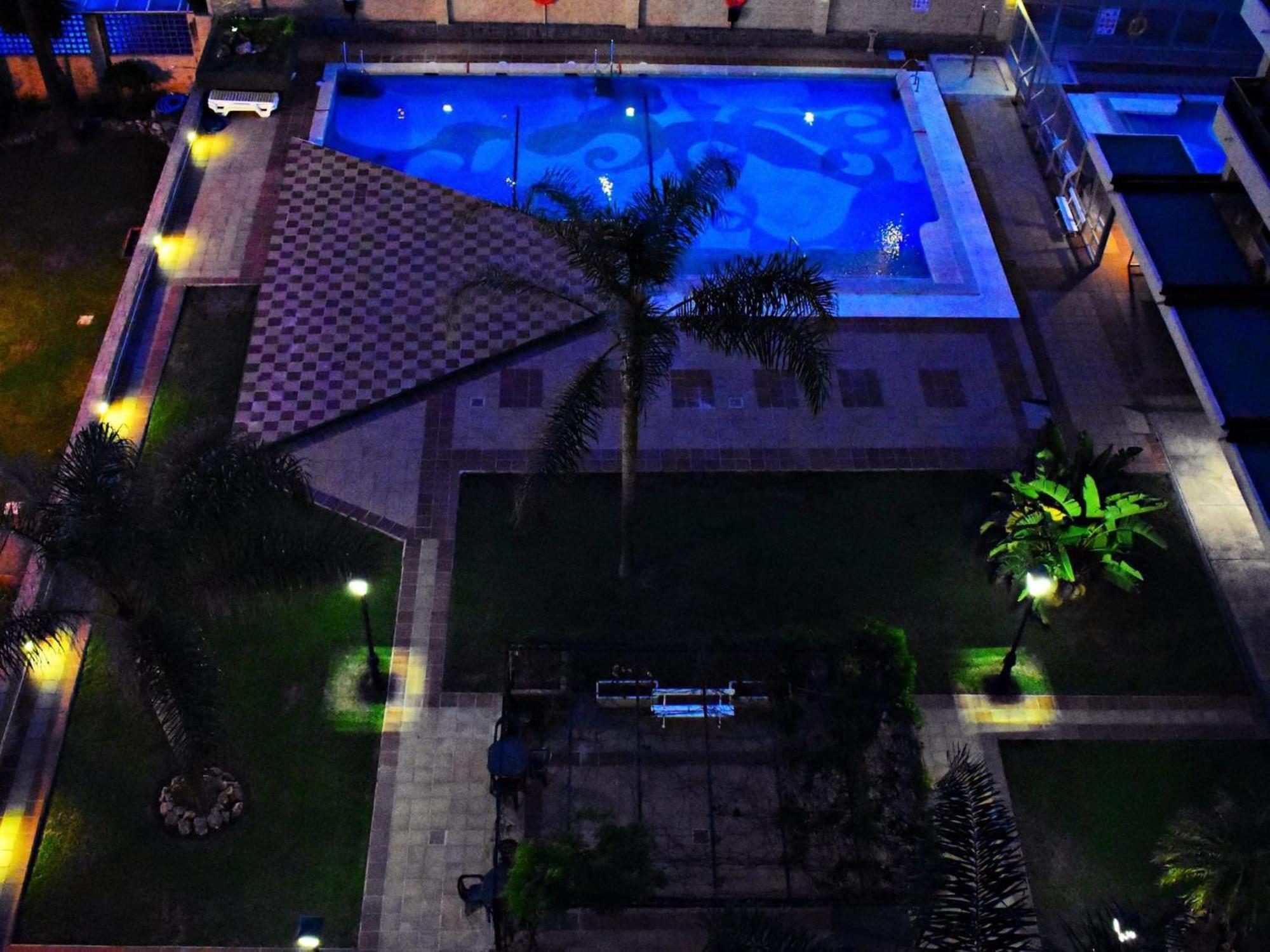 Luminoso Apartamento De 3 Dormitorios A Pie De Playa En טורמולינוס מראה חיצוני תמונה
