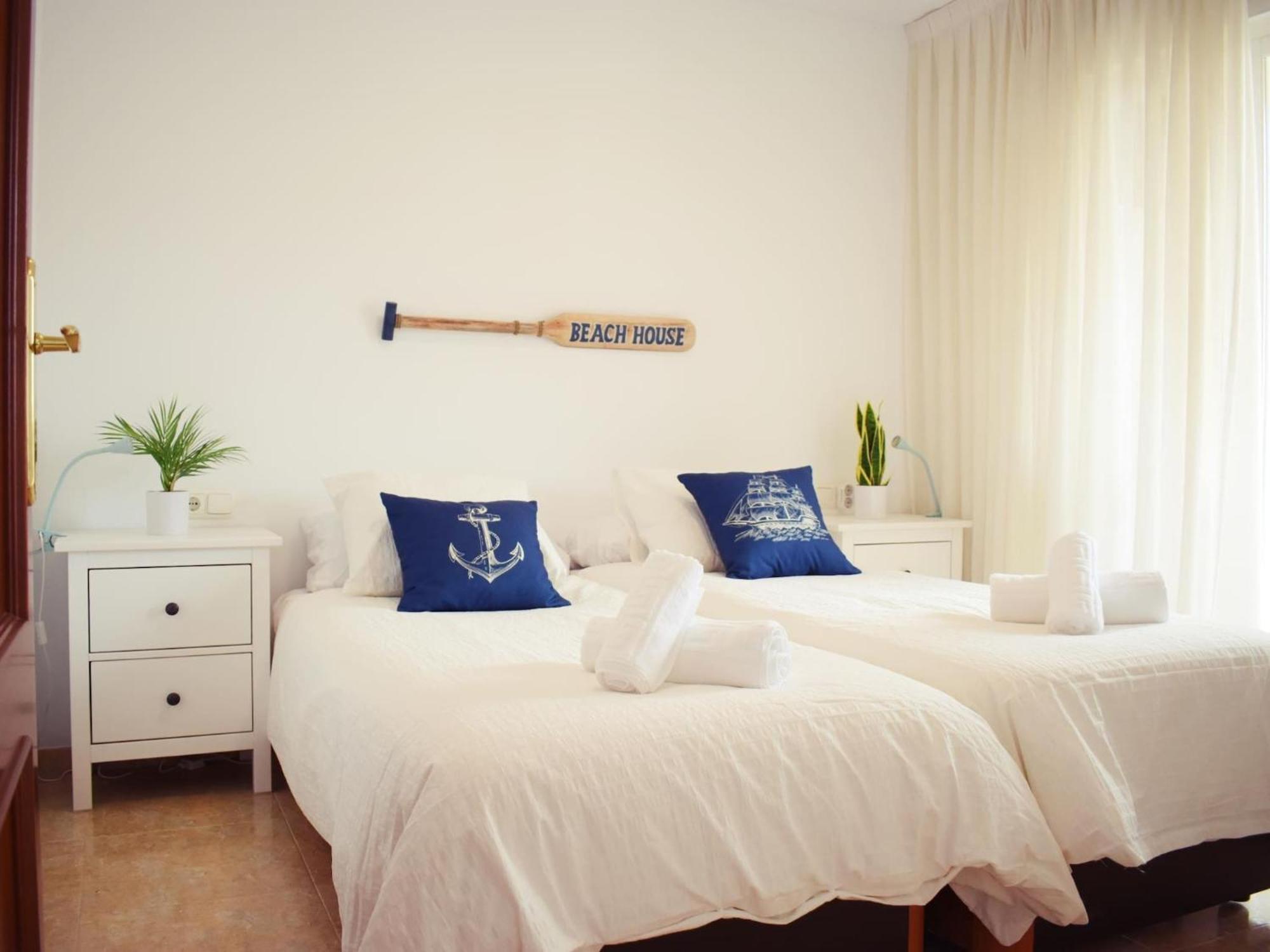 Luminoso Apartamento De 3 Dormitorios A Pie De Playa En טורמולינוס מראה חיצוני תמונה
