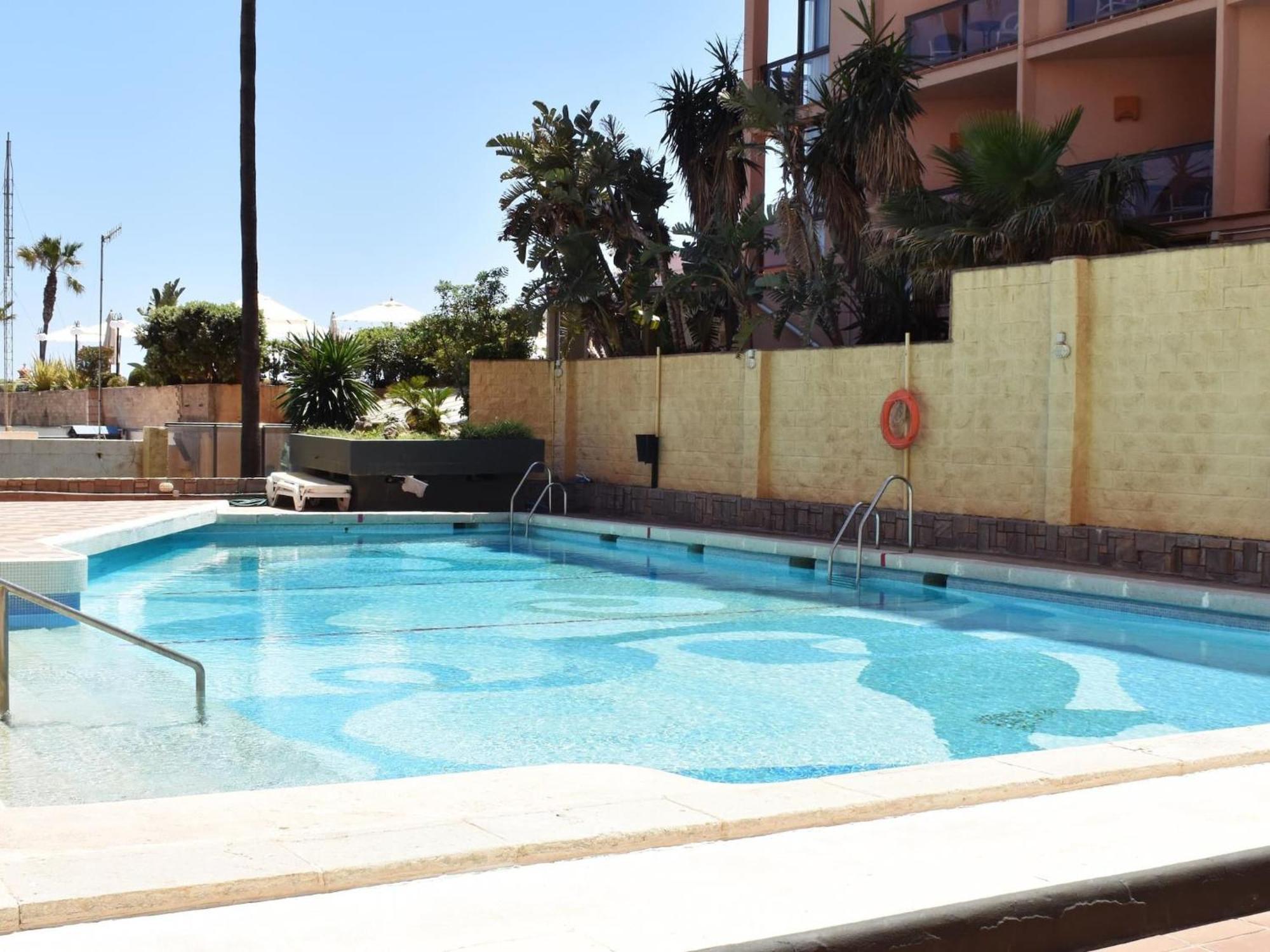 Luminoso Apartamento De 3 Dormitorios A Pie De Playa En טורמולינוס מראה חיצוני תמונה